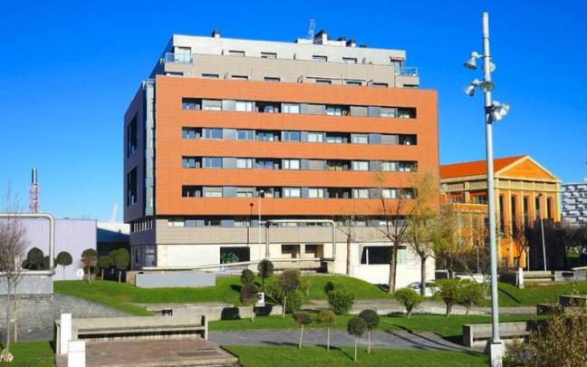 Edificio donde se ha procedido a la rehabilitación de fachada ventilada en Barakaldo.