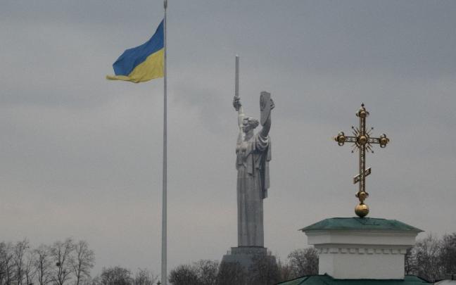 Bandera de Ucrania en Kiev. Bandera de Ucrania en Kiev.