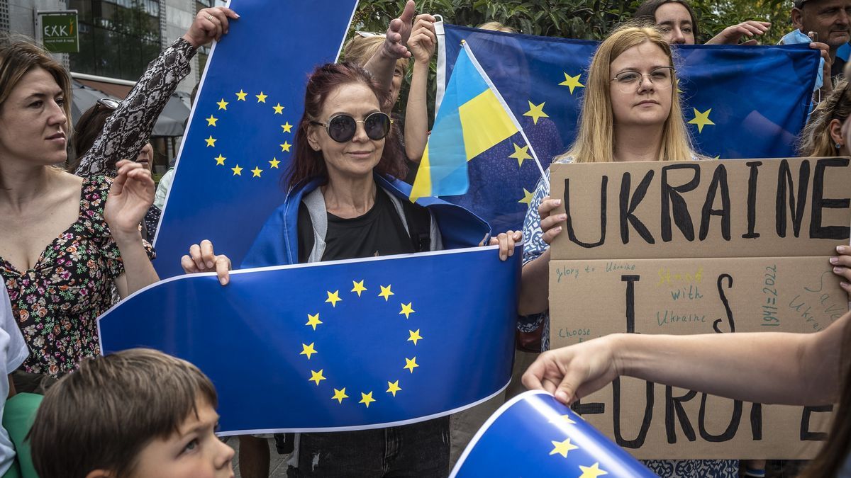 Protesta en Bruselas a favor de la entrada de Ucrania en la UE.