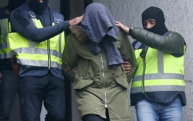 Agentes de la Policía Nacional en un operativo ajeno a esta información. Agentes de la Policía Nacional en un operativo ajeno a esta información.