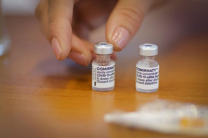 Imagen de varias dosis de la vacuna de Pfizer contra el coronavirus