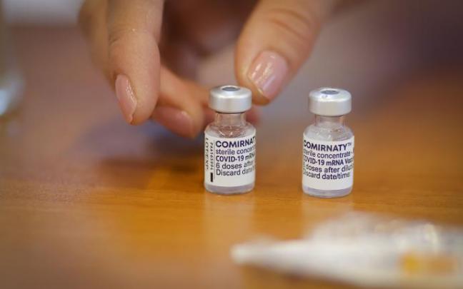 Imagen de varias dosis de la vacuna de Pfizer contra el coronavirus