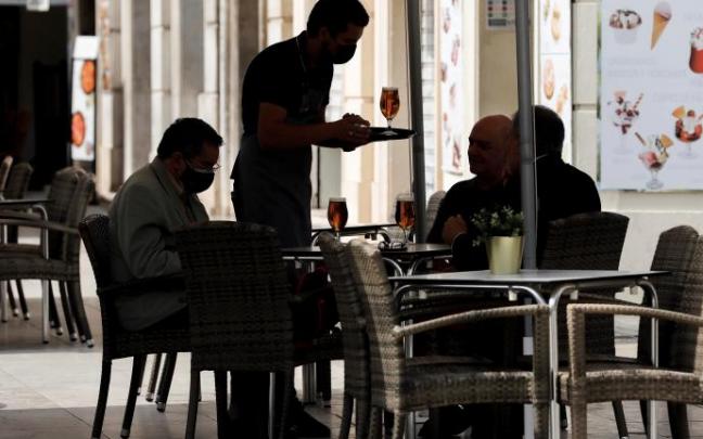 Sanidad responde a las comunidades que tendrán que cumplir el plan de desescalada