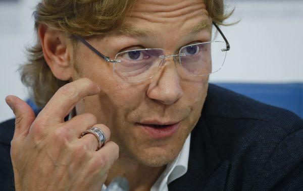 Karpin se propone que Rusia juegue "valiente"