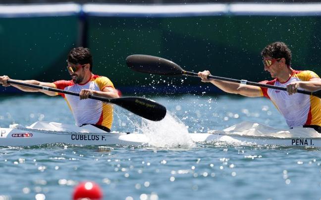Cubelos y Peña compiten en las rondas clasificatorias de 1000m kayak doble masculino por el piragüismo en esprint de los Juegos Olímpicos 2020, este miércoles en el Canal Sea Forest de Tokio. Cubelos y Peña compiten en las rondas clasificatorias de 1000m kayak doble masculino por el piragüismo en esprint de los Juegos Olímpicos 2020, este miércoles en el Canal Sea Forest de Tokio.