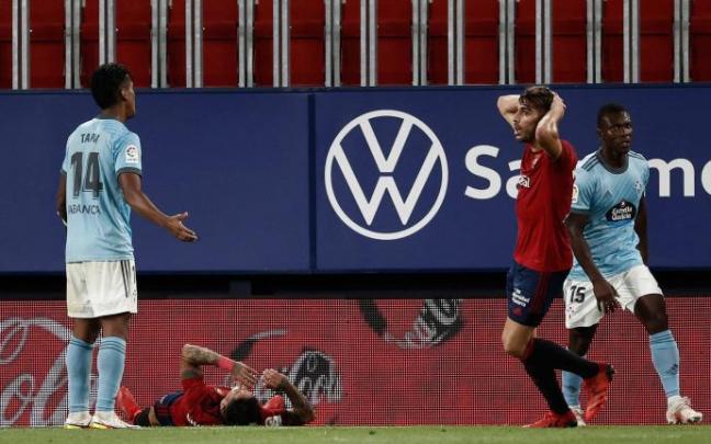 Nacho Vidal y Ávila se lamentan de un fallo de cara a gol