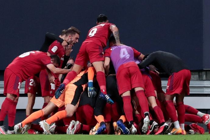 Los jugadores de Osasuna celebran el tercer gol