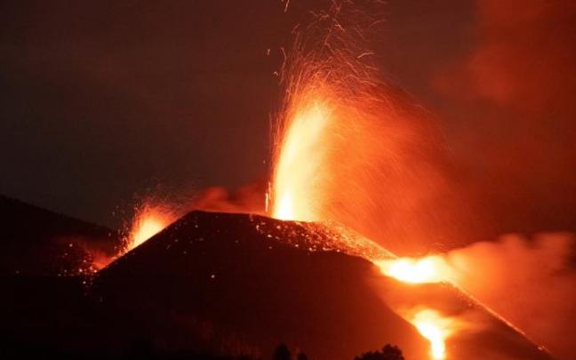 Volcán de Cumbre Vieja, La Palma. Volcán de Cumbre Vieja, La Palma.