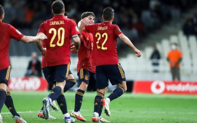 Victoria de España frente a Grecia