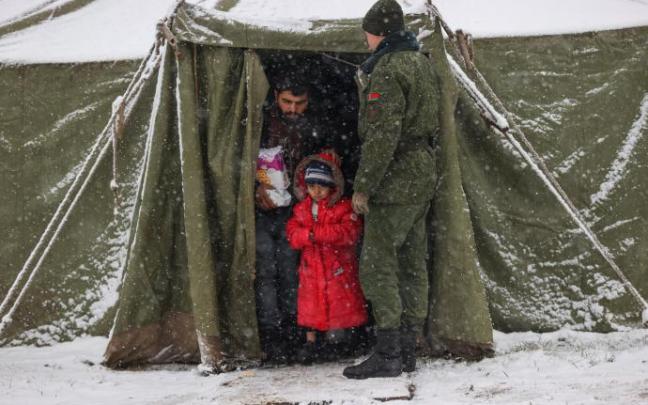 Imagen de migrantes en la frontera entre Polonia y Bielorrusia Imagen de migrantes en la frontera entre Polonia y Bielorrusia