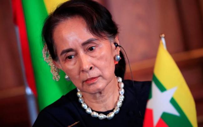 La nobel de la paz Suu Kyi es condenada a cuatro años de prisión en Birmania La nobel de la paz Suu Kyi es condenada a cuatro años de prisión en Birmania