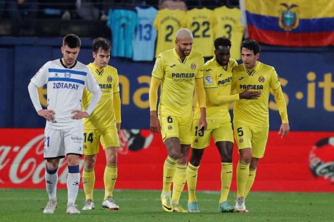 Martin se lamenta tras uno de los cinco goles anotados por el Villarreal