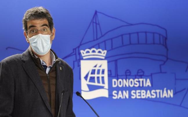 El alcalde, Eneko Goia, en su comparencia de este martes 5 de abril.