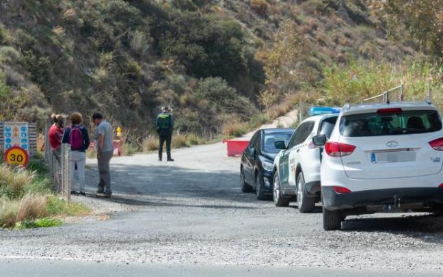 iembros de la Guardia Civil investigan la muerte violenta de un hombre y su mujer en Sorvilán.