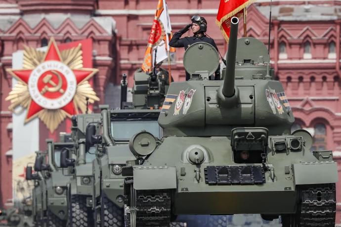 Un momento del ensayo general del desfile que tendrá lugar el próximo 9 de mayo.