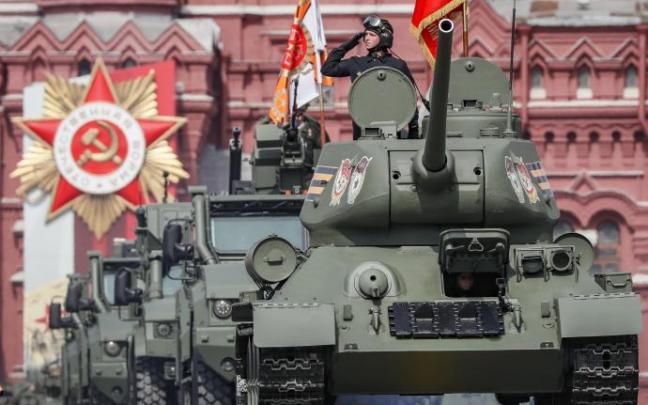 Un momento del ensayo general del desfile que tendrá lugar el próximo 9 de mayo. Un momento del ensayo general del desfile que tendrá lugar el próximo 9 de mayo.