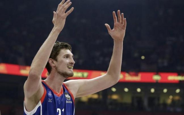 Pleiss, durante la final de la Euroliga