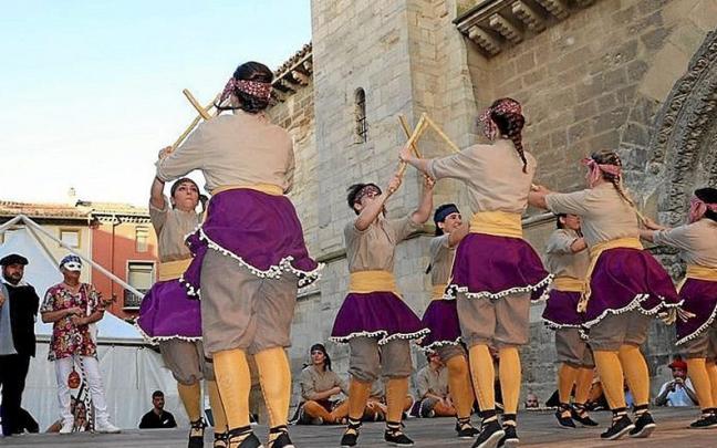 Un momento del paloteado del a&ntilde;o 2019.