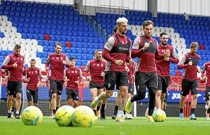 Los jugadores del Eibar, esta semana durante un entrenamiento en el estadio de Ipurua. Foto: SD Eibar