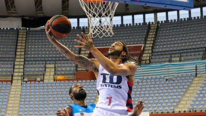 El Baskonia comienza a ver brotes verdes tras un irregular encuentro en el que no se vio exigido por un rival inferior