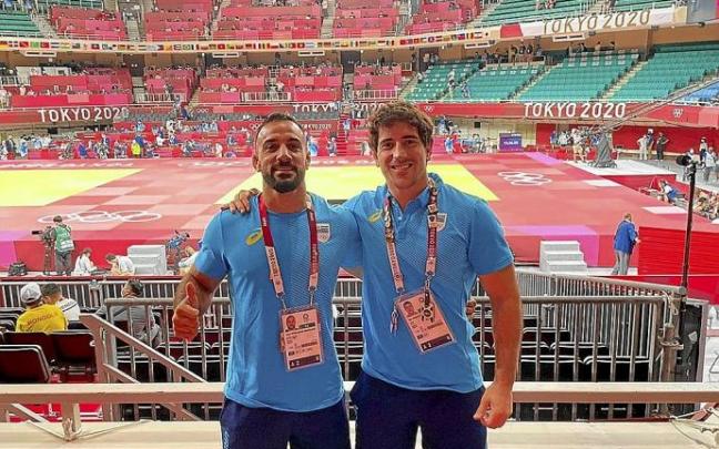 Igor Herrero posa junto a su pupilo Mikael Aprahamian. Igor Herrero posa junto a su pupilo Mikael Aprahamian.