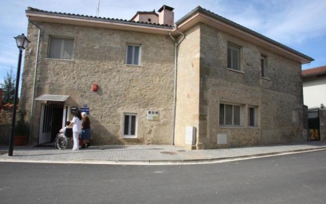 Exterior de la residencia de mayores de Elburgo Exterior de la residencia de mayores de Elburgo