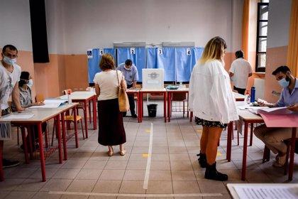 Imagen de un colegio electoral en Italia