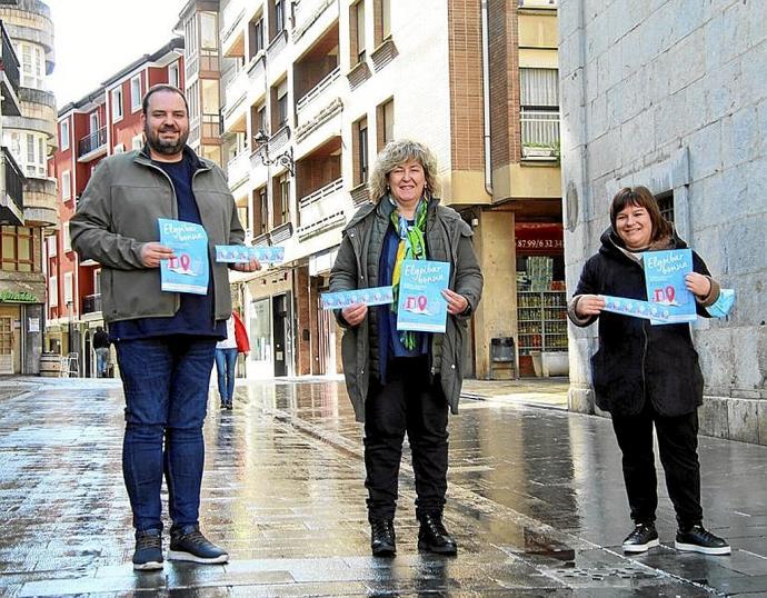 Representantes municipales presentando la campaña. Foto: N.G.