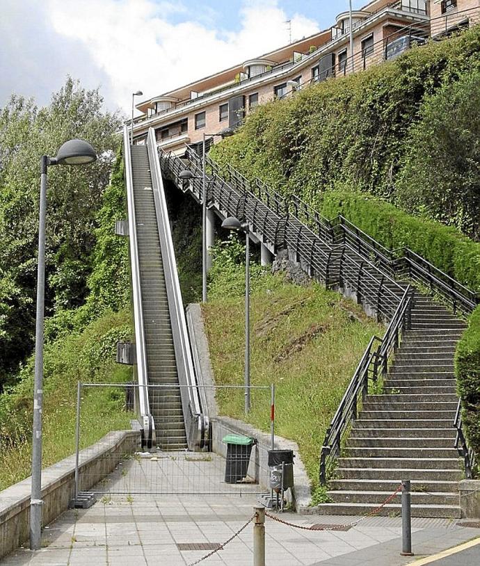 La escalera mecánica de Errotaburu que se sustituirá por un ascensor.