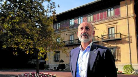 El presidente del Athletic, Aitor Elizegi, posa en Ibaigane. El presidente del Athletic, Aitor Elizegi, posa en Ibaigane.