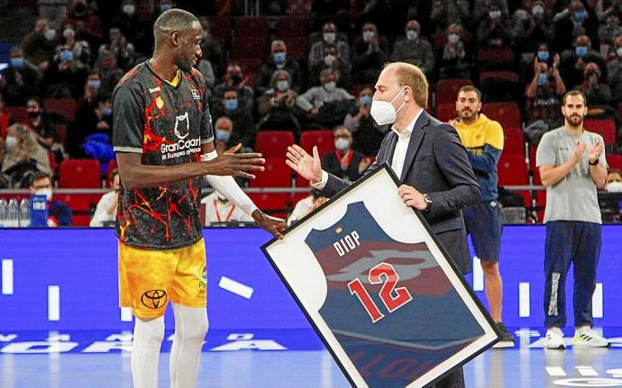 Emotivo recibimiento para Ilimane Diop