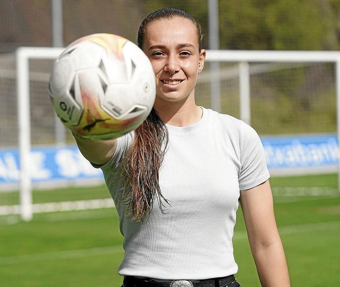 Real Sociedad | Elene Lete: "Empecé de delantera, pero me vieron cosas de portera y ahora soy titular en la Real. Es un sueño"