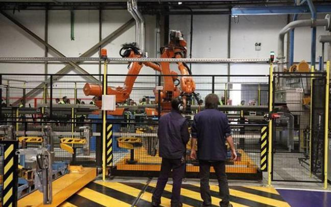 El programa va dirigido a pymes medianas con una plantilla mínima de 50 empleados y máxima de 1.500. El programa va dirigido a pymes medianas con una plantilla mínima de 50 empleados y máxima de 1.500.