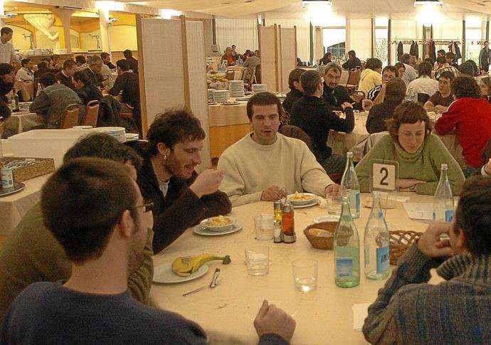 Comida de empresa en vísperas de Navidad.