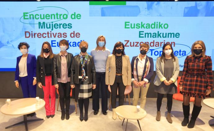 Encuentro de mujeres directivas con la consejera Arantxa Tapia en Zamudio.