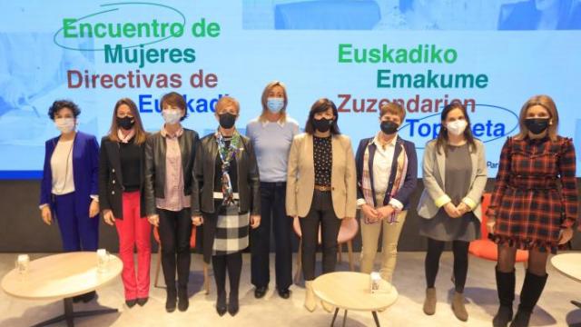 Encuentro de mujeres directivas con la consejera Arantxa Tapia en Zamudio.
