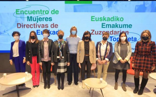 Encuentro de mujeres directivas con la consejera Arantxa Tapia en Zamudio.