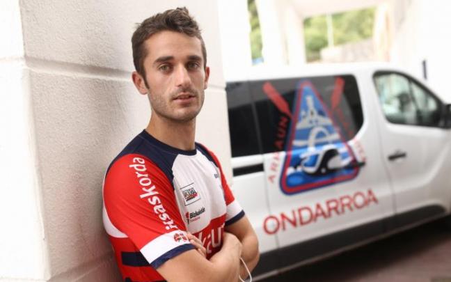Eneko Bilbao, antes de un entrenamiento con Ondarroa.