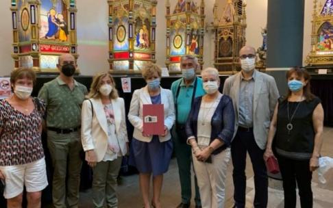 Entrega del facsímil a la Cofradía de la Virgen Blanca.