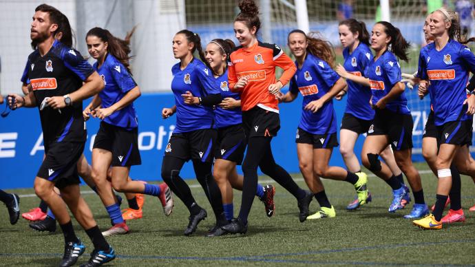 La Real Sociedad femenina se ha puesto manos a la obra