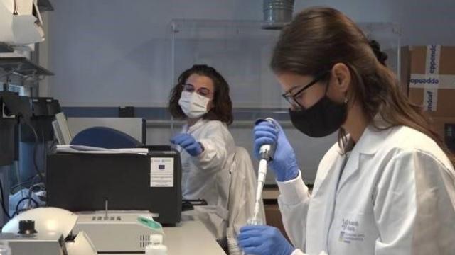 Suspenden los ensayos en humanos de la vacuna española contra la covid Suspenden los ensayos en humanos de la vacuna española contra la covid