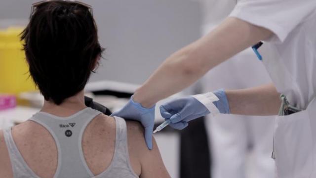 Reino Unido aprueba el uso de la primera pastilla antiviral contra la covid