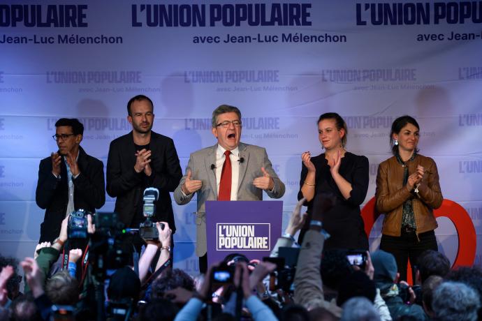 El candidato izquierdista Jean-Luc Mélenchon, ha llamado a votar a Le Pen mientras que el resto de formaciones de derecha, socialistas y ecologistas han pedido el voto para Macron en segunda vuelta