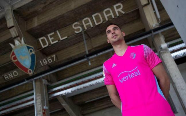 Tercera equipación de Osasuna