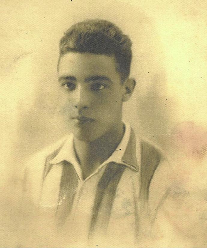 Manolo Olivares llegó al Deportivo Alavés en 1928, siendo casi un niño, y tras noventa y tres partidos oficiales se convirtió en el máximo goleador albiazul de su historia con noventa y siete goles. Foto: Archivo Municipal de Vitoria: Ceferino Yanguas