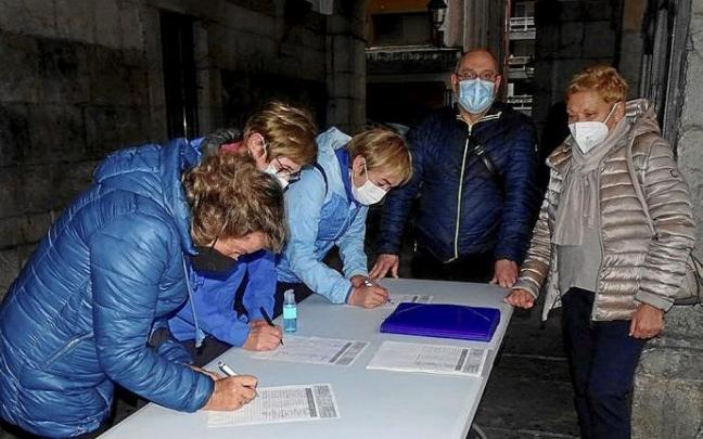Imagen de la recogida de firmas que se llevó a cabo en noviembre.