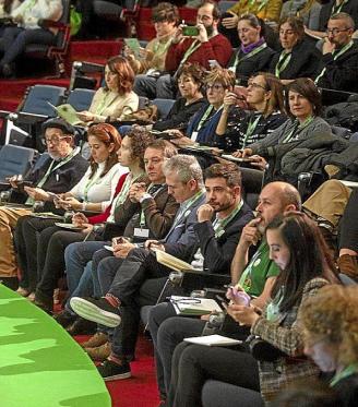 Informazioarekin zerikusirik ez duen kongresu baten irudia