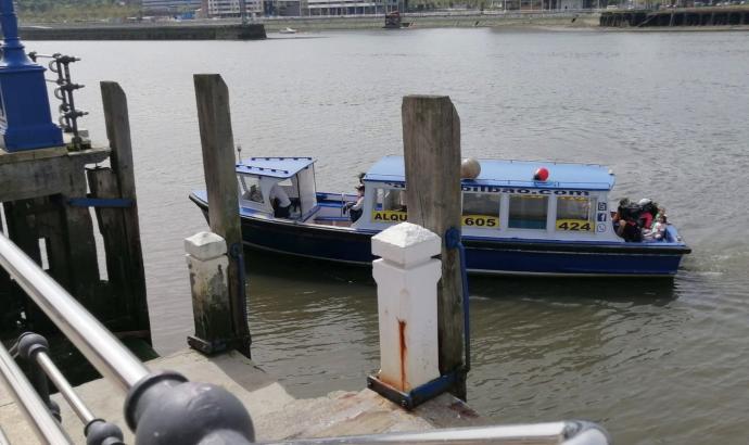 El gasolino, en el embarcadero de Altzaga.