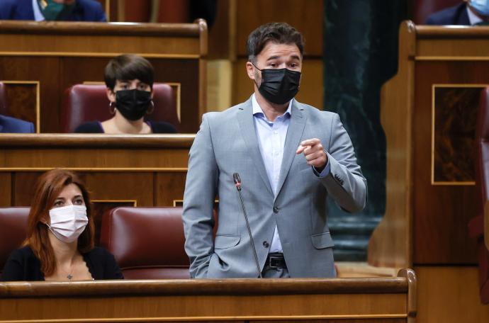 El portavoz de ERC, Gabriel Rufián, interviene en la sesión de control al Gobierno.