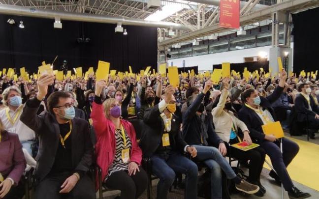 Imagen de la votación de la ponencia de ERC en la Conferencia Nacional de la formación Imagen de la votación de la ponencia de ERC en la Conferencia Nacional de la formación